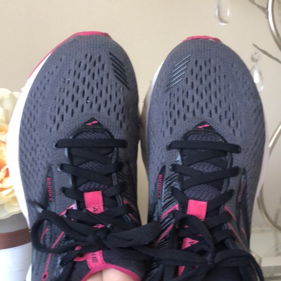 Brooks Women's Adrenaline GTS 19 Running Shoe, Black/Ebony/Pink - Picture 7 of 10